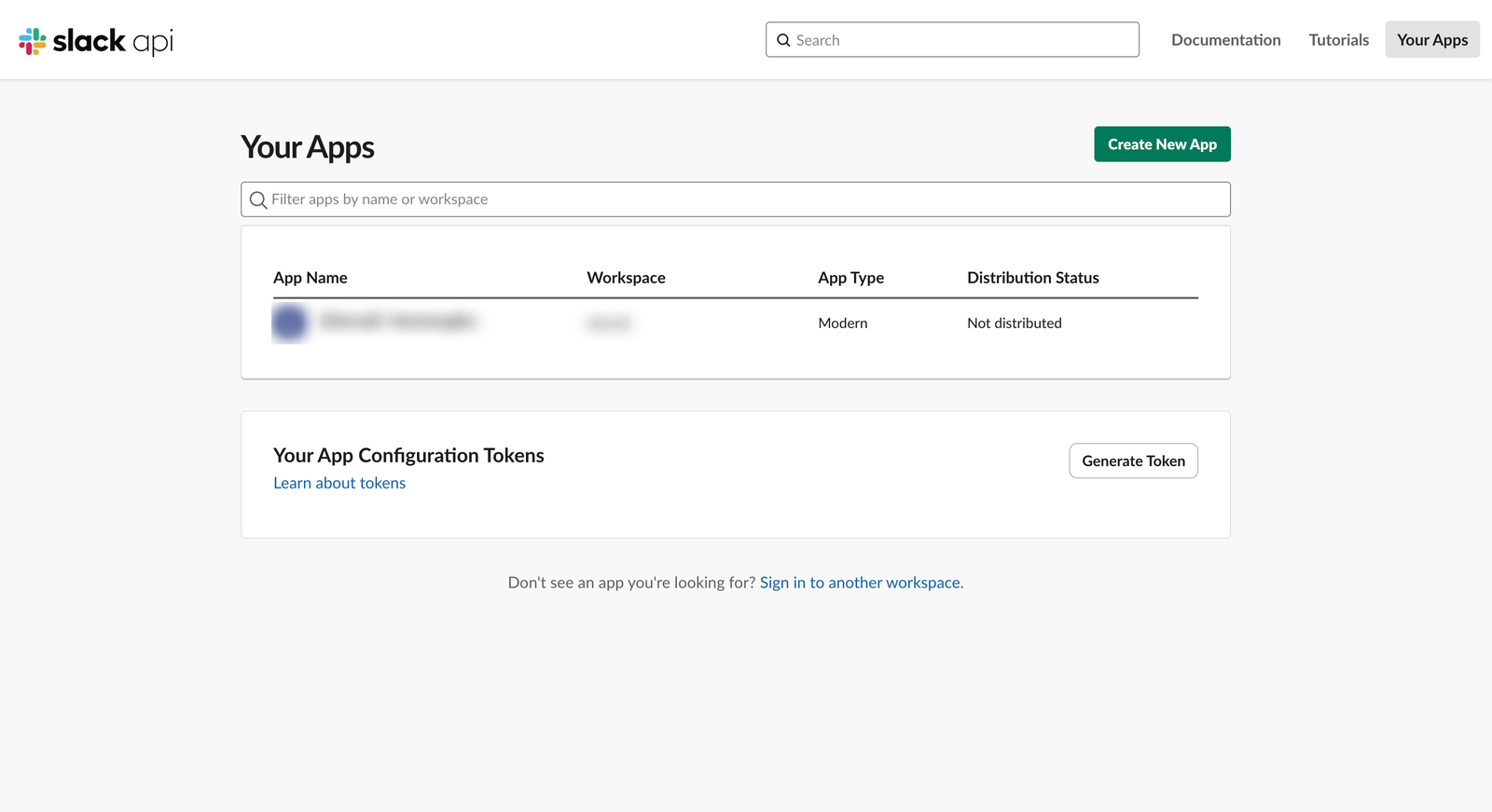 Slack API の Your Apps 画面。作成済みのアプリが1件一覧表示され、右上に Create New App ボタンがある